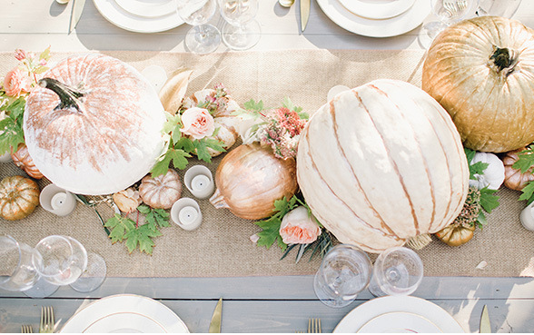 BLUSH AND ROSE GOLD THANKSGIVING STYLE TABLE BY HEY WEDDING LADY